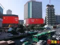 在郑州，我和国旗合个影