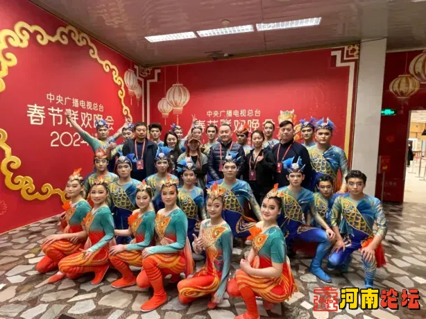 濮阳杂技三登央视春晚 老把式守岁不守旧