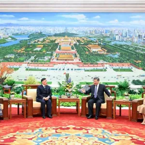 习近平会见泰国国王哇集拉隆功